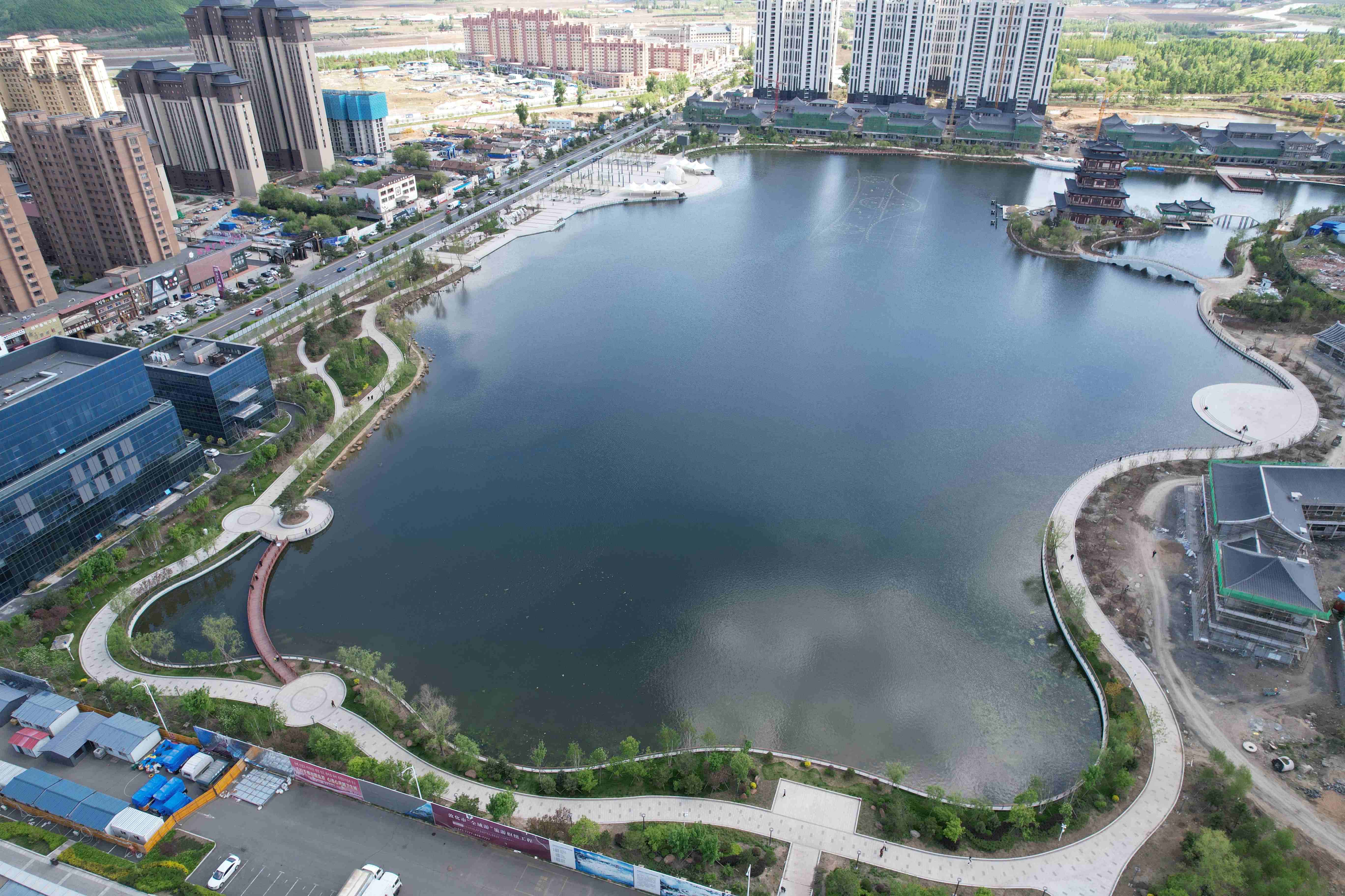 �ػ����Ϻ���̬�����ۺ�������Ŀ